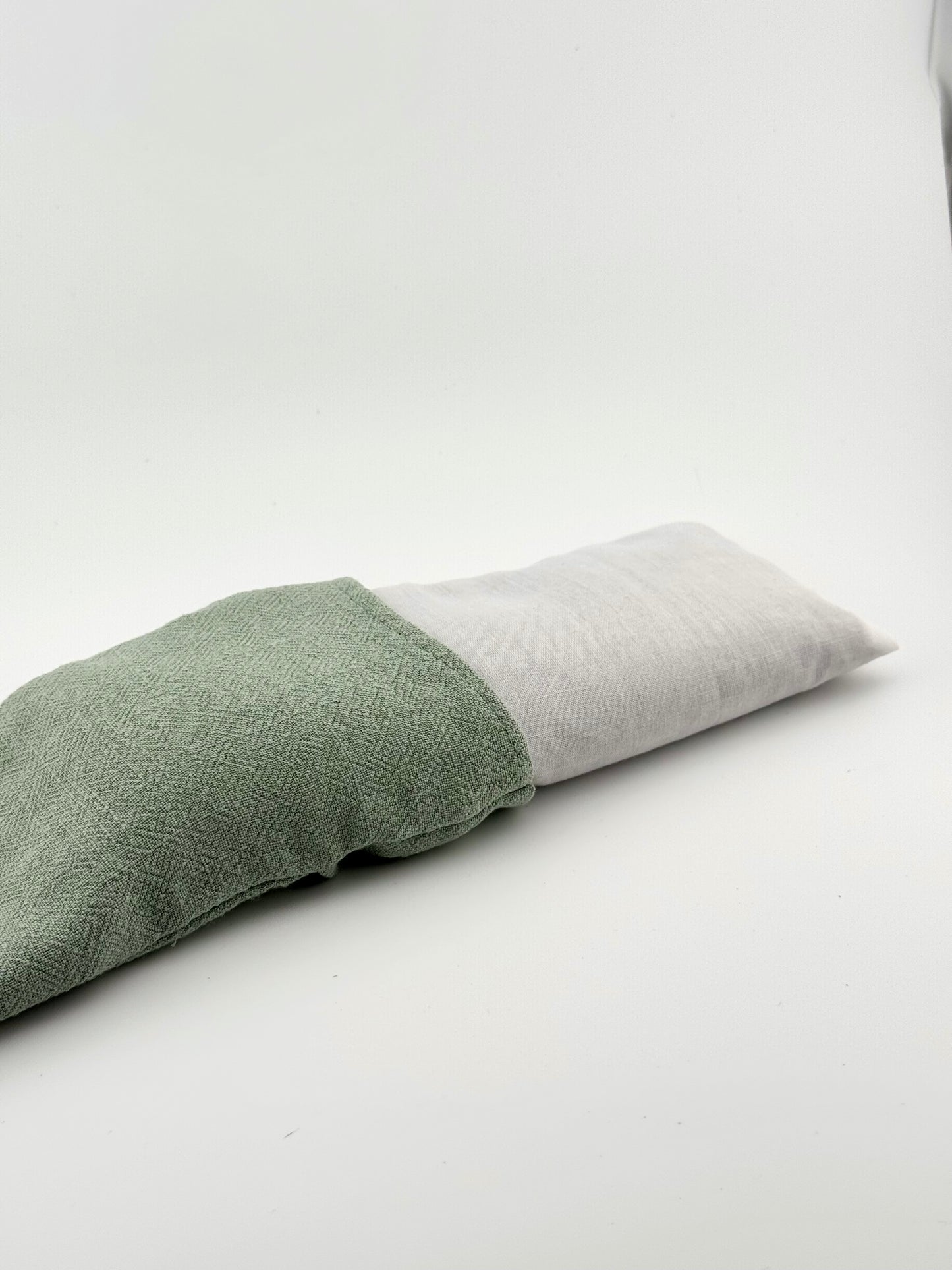 כרית עיניים למדיטציה עם קריסטלים